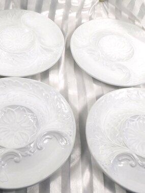 Williams Sonomas Grande Cuisine Lot of Four Divided White Plates # 27021
